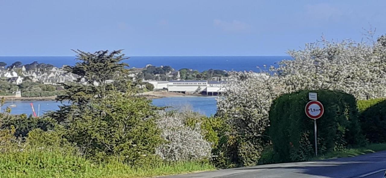 Appartement Proche Bord De Mer Plougasnou Exterior foto